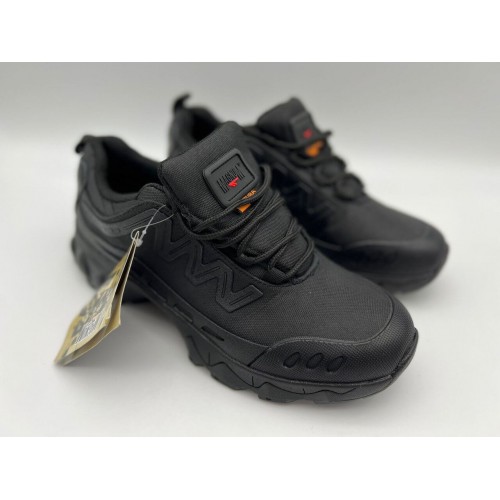 Треккинговые кроссовки «MAGNUM» летние в Альметьевске